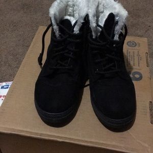 Small black snow booties size 7